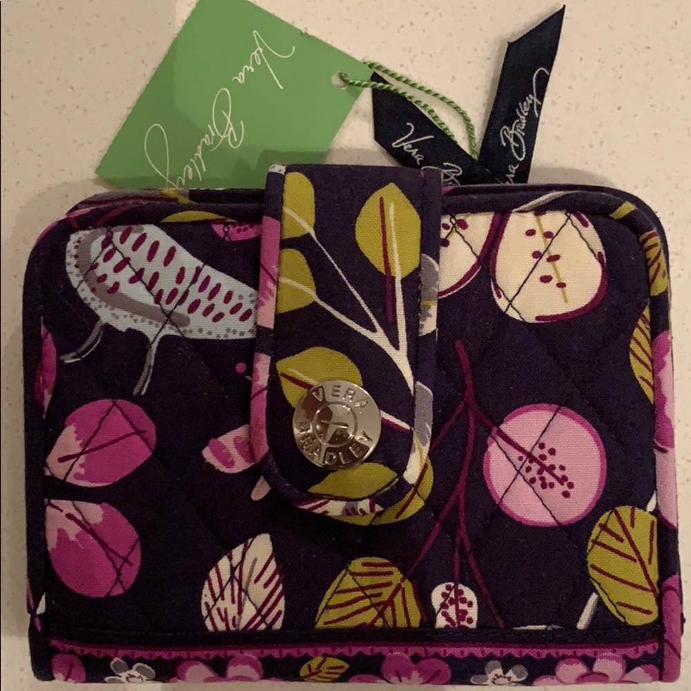 Vera Bradley Snappy Wallet in Floral Nightingale